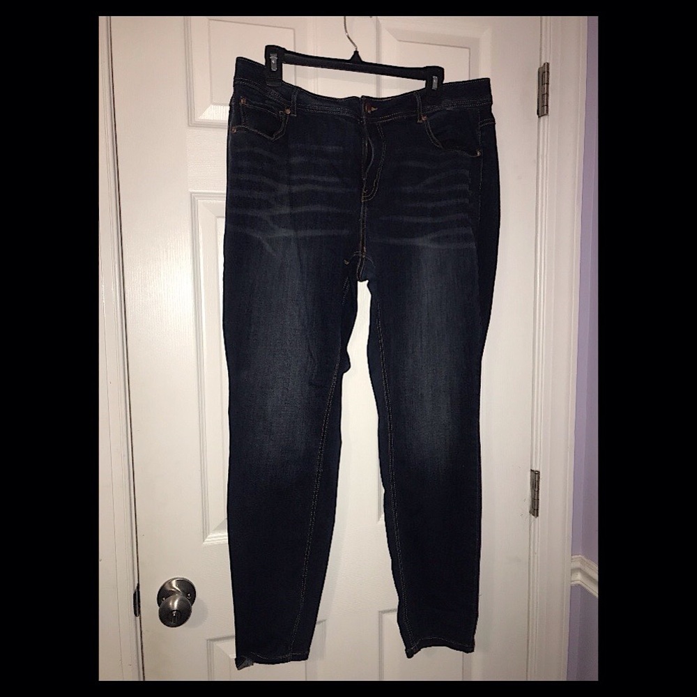 Brand new never worn but tags removed.